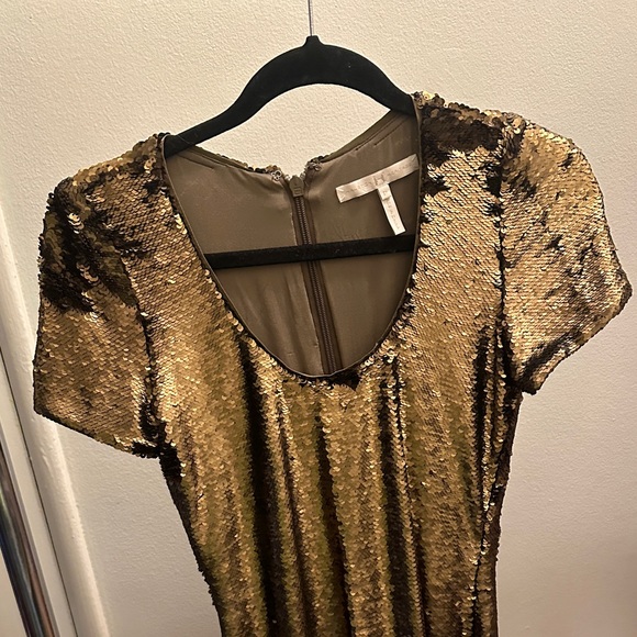 Halston Heritage GOLD SEQUIN MINI Dress - Picture 1 of 5